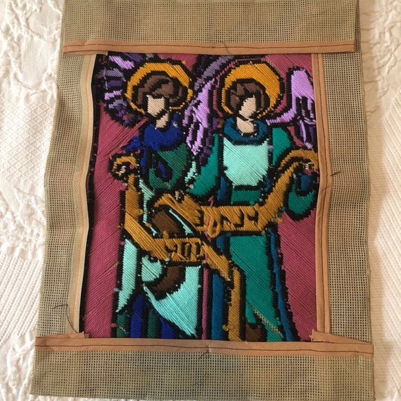 Beautiful Vibrant Handstitched Christmas Tapestry - 14x18 - Picture 6 of 8